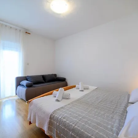 Apartment Malibu Zaboric